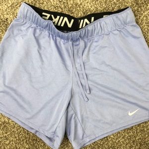 Nike 3 inch women shorts small